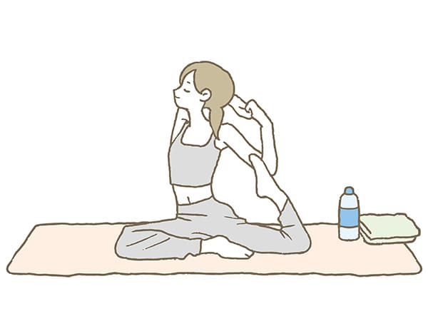 ヨガをする女性